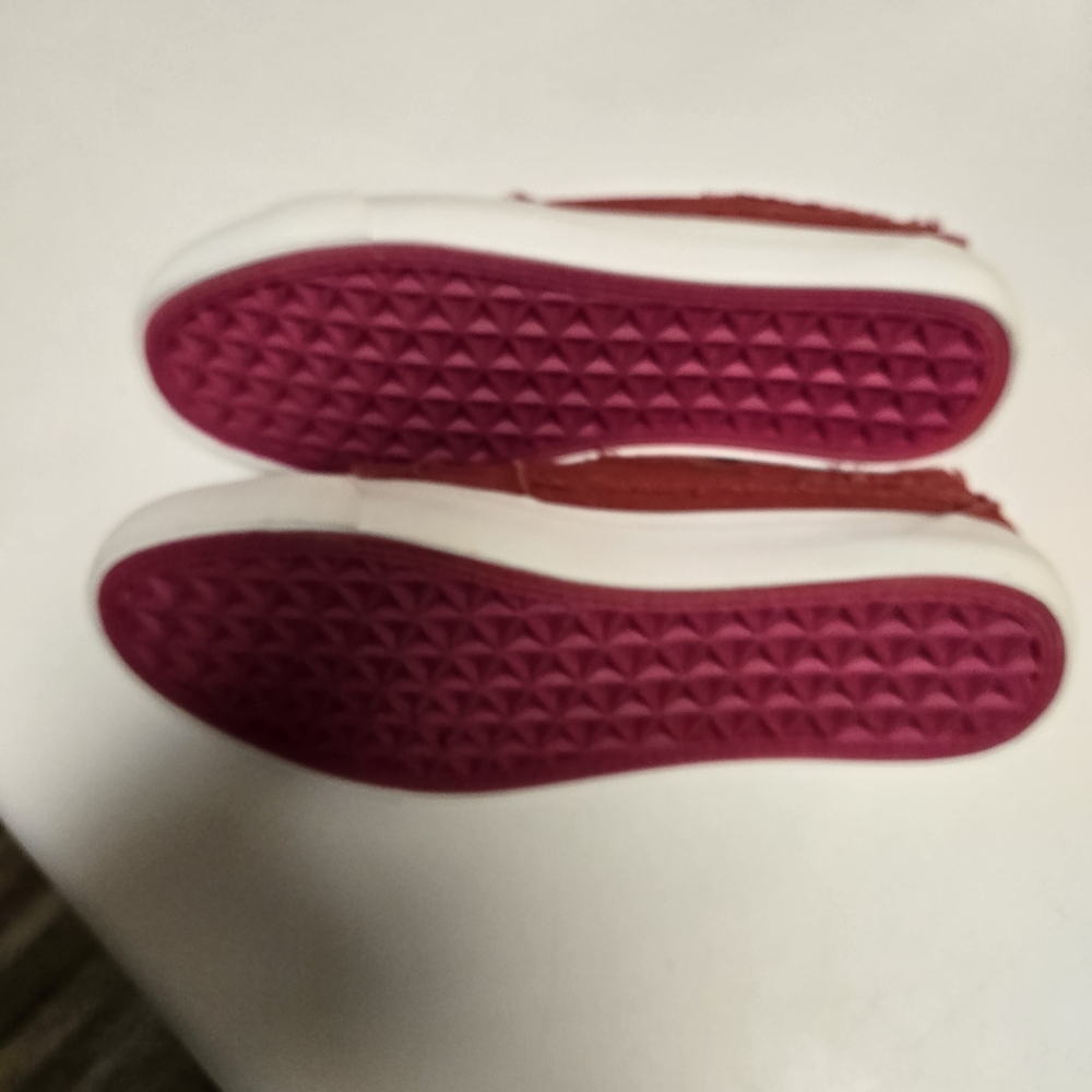 Corkys Babalu Canvad Red Sneakers, New Without Box - Picture 3 of 6